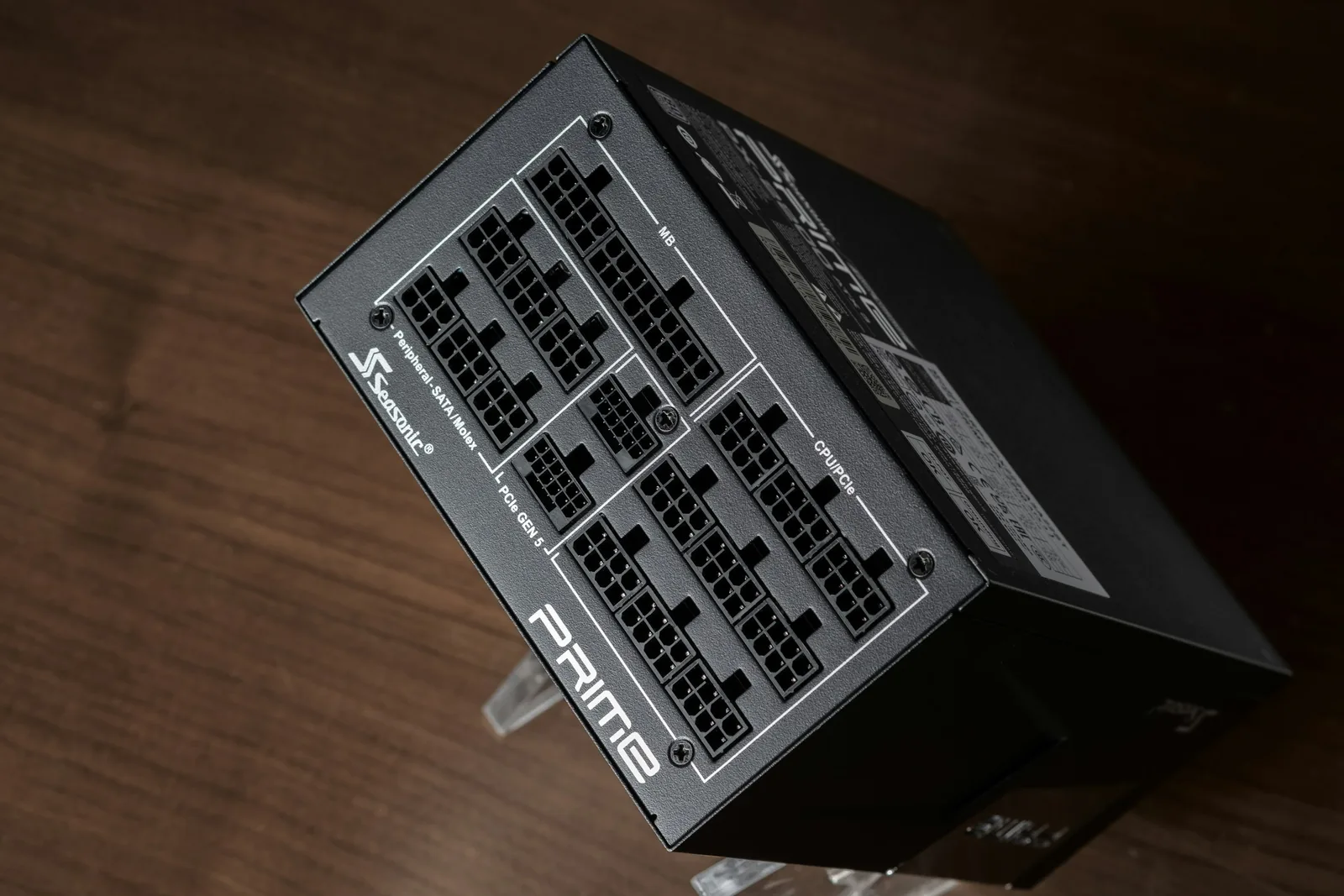 Fuente de poder modular con sus conectores