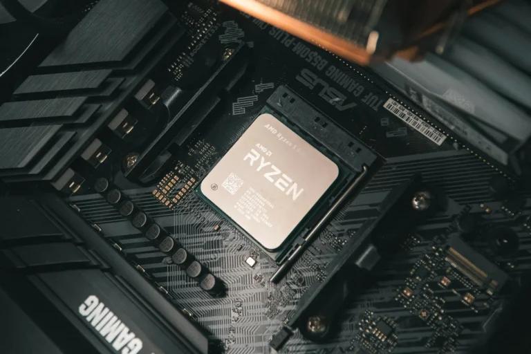 Procesador AMD Ryzen instalado en una placa madre